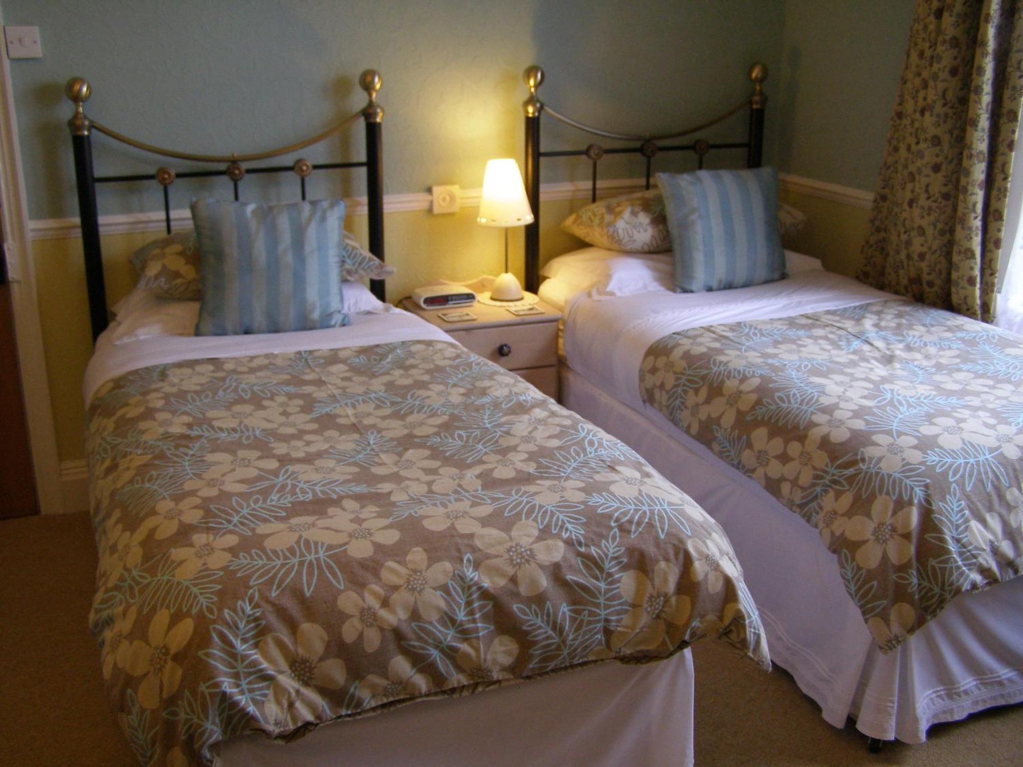 Anton Guest House Bed And Breakfast Shrewsbury Bagian luar foto