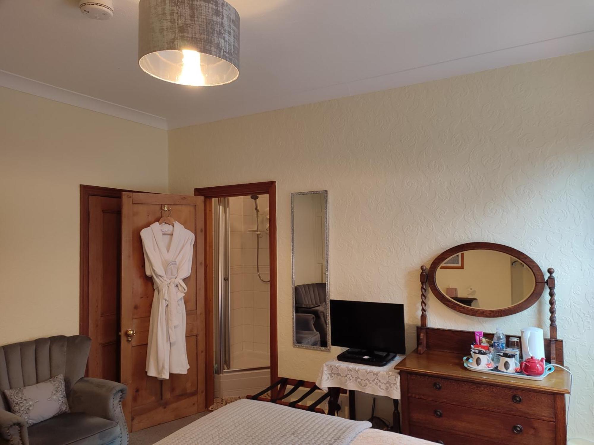 Anton Guest House Bed And Breakfast Shrewsbury Bagian luar foto