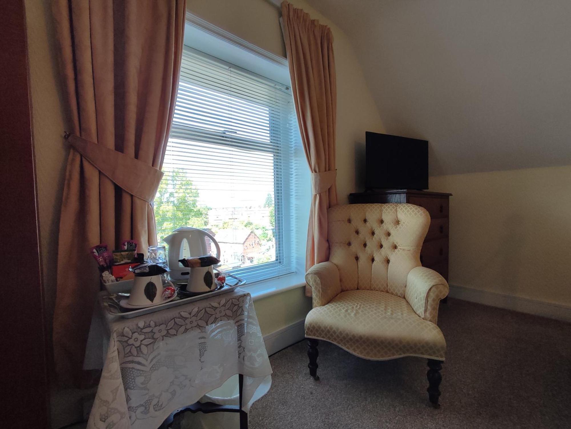 Anton Guest House Bed And Breakfast Shrewsbury Bagian luar foto