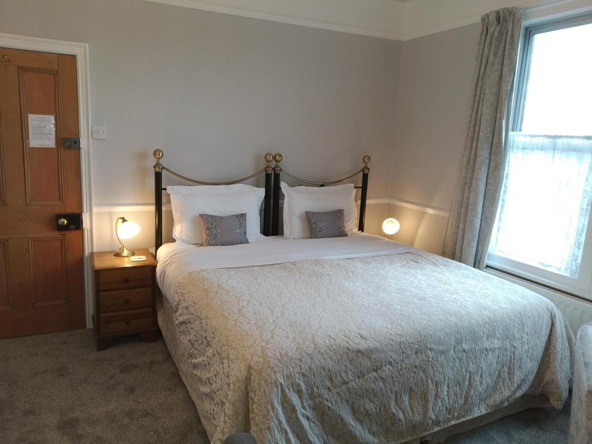 Anton Guest House Bed And Breakfast Shrewsbury Bagian luar foto